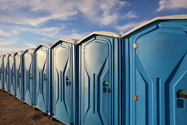 Best VIP or Luxury Restroom Trailers  in Cerritos, CA